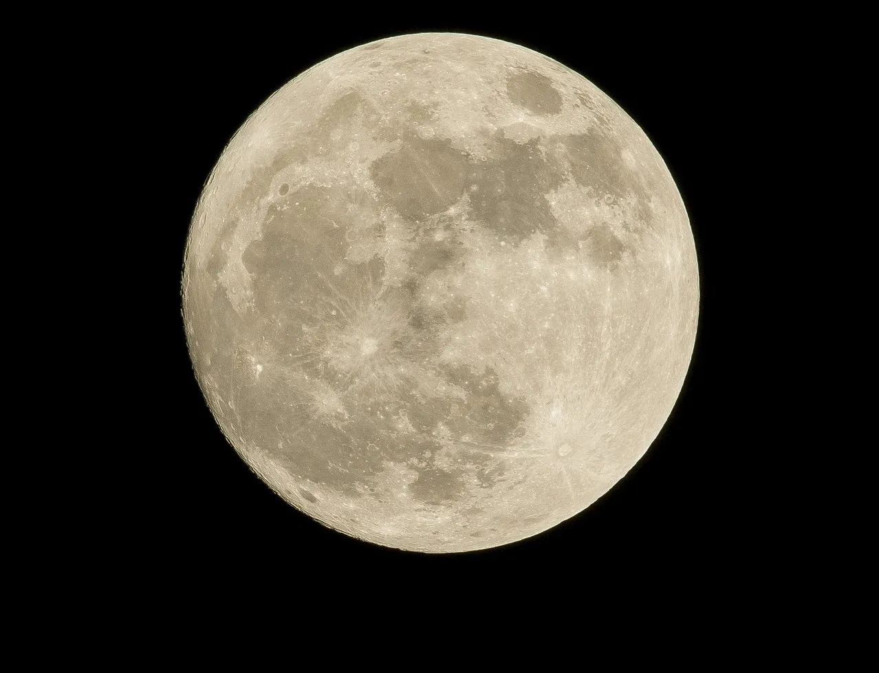 Policy Issues and Threat Mitigation for Lunar based Astronomy
