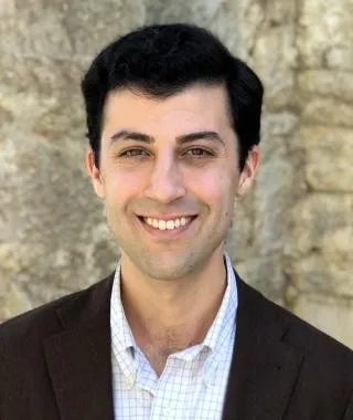 Julian Gewirtz Headshot