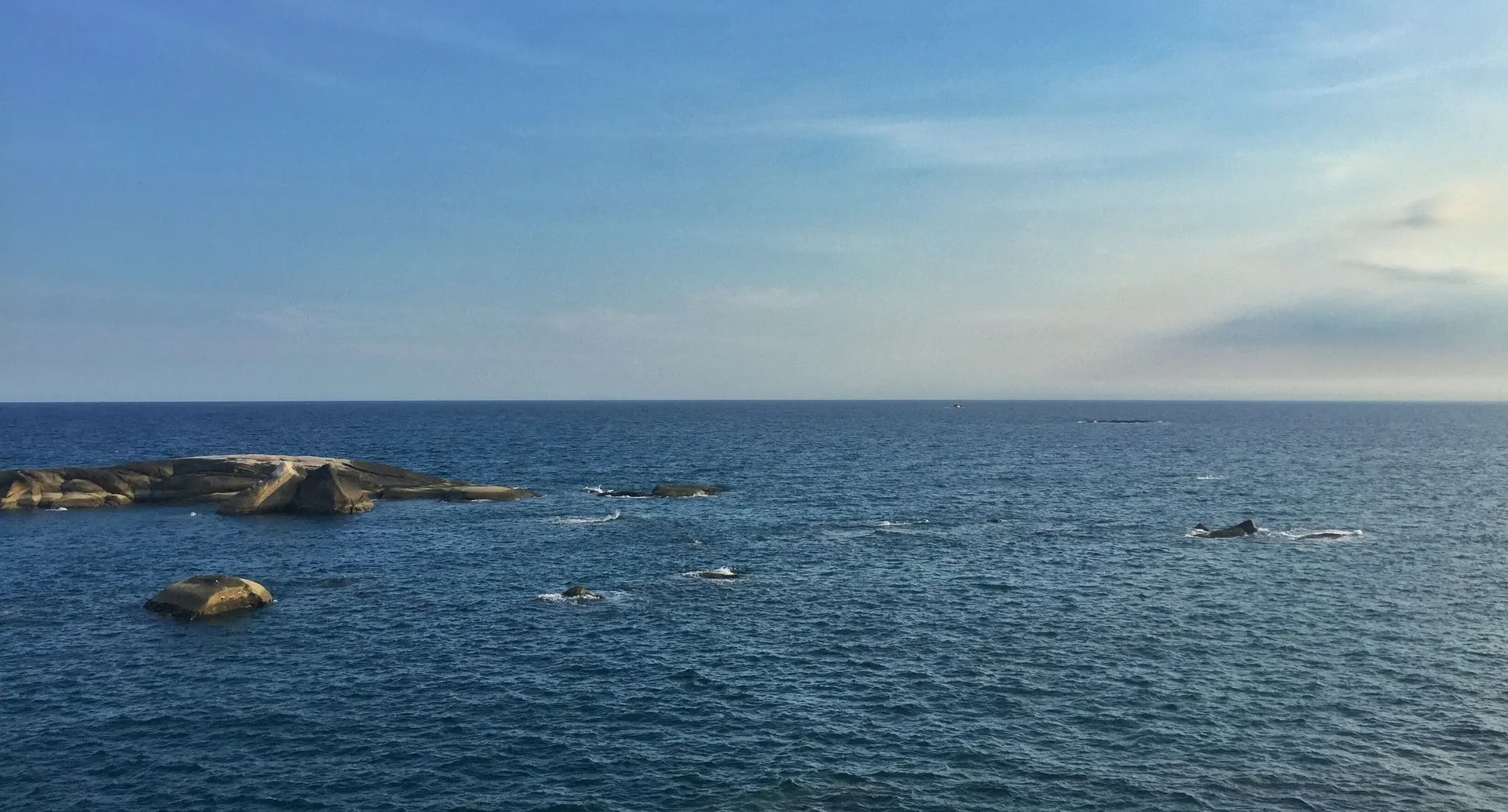 How Much Risk Should the United States Run in the South China Sea? 